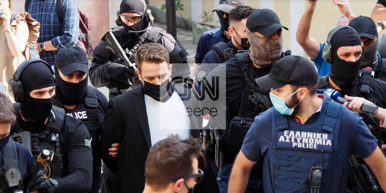 https://cdn.cnngreece.gr/media/news/2021/06/18/270708/photos/snapshot/pilotos2.jpg