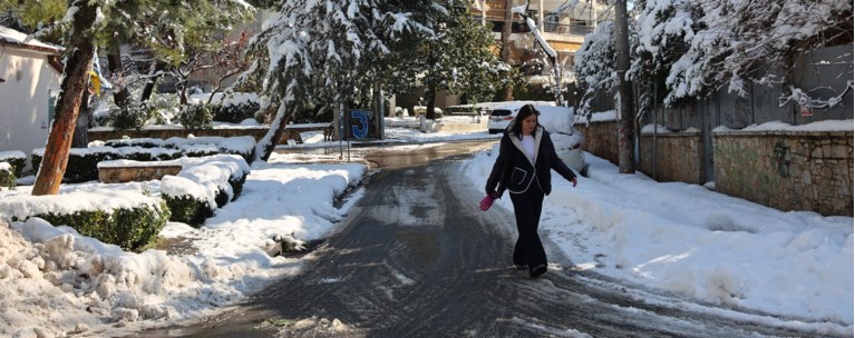 Παγώνει η Αθήνα με χαμηλές θερμοκρασίες: Έρχεται 48ωρη κακοκαιρία - Τι λένε Κολυδάς και Μαρουσάκης
