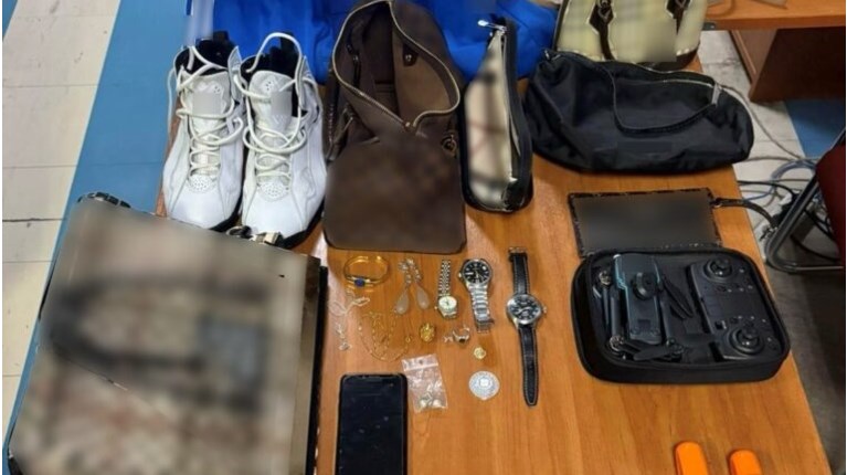 Εξαρθρώθηκε σπείρα Χιλιανών που άνοιγε σπίτια στα Βόρεια Προάστια της Αθήνας