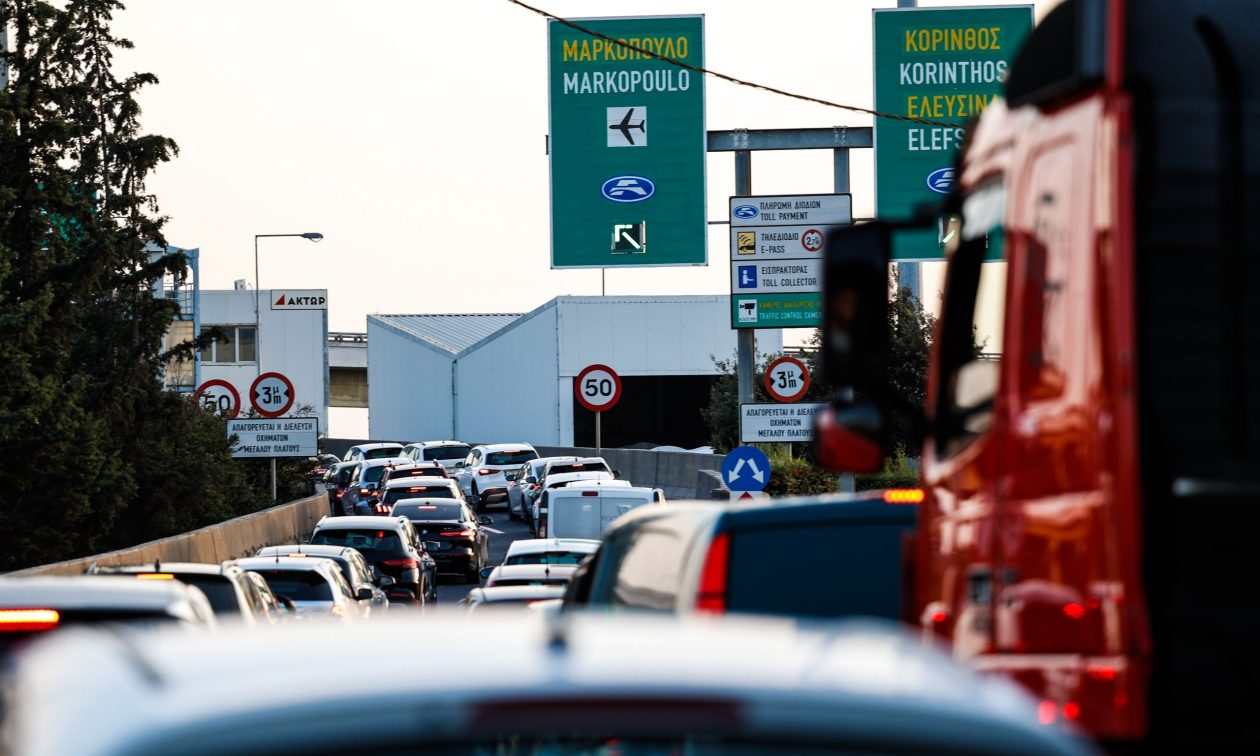 Διαρροή υγραερίου από ΙΧ στην Αττική Οδό