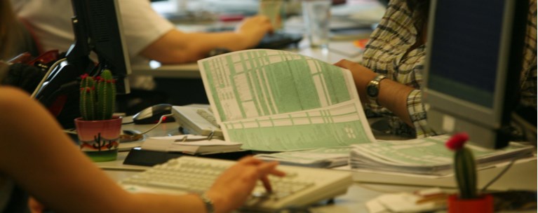 Φορολογικό νομοσχέδιο: Kατάργηση από φέτος της υποβολής φορολογικών δηλώσεων για ένα εκατ. μισθωτούς και συνταξιούχους