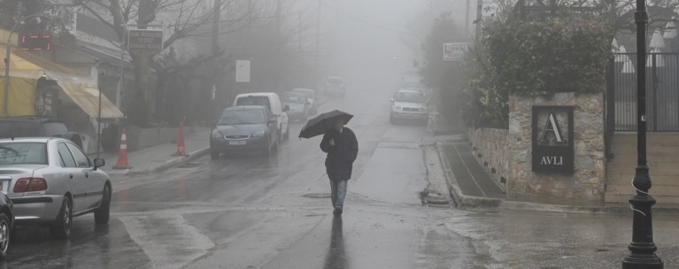 Νέο έκτακτο δελτίο της ΕΜΥ: Βροχές, χιόνια και άνεμοι έως 10 μποφόρ μέχρι το μεσημέρι της Πέμπτης