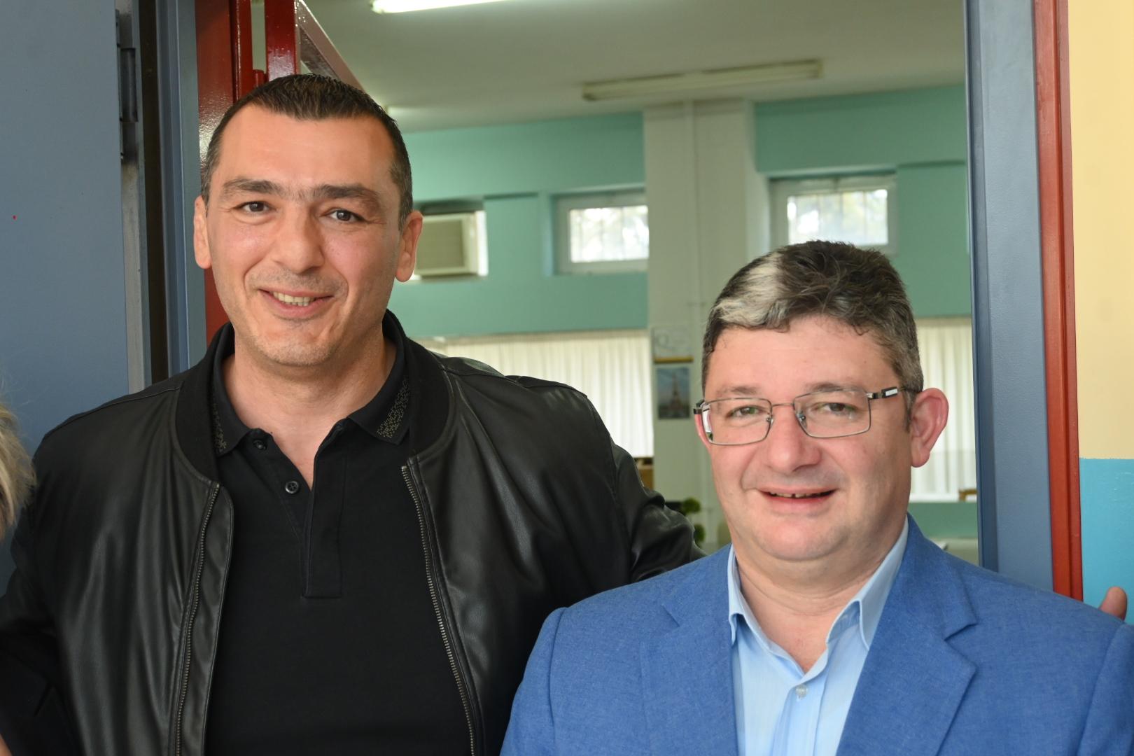 Τον αντιδήμαρχο, Ολυμπιονίκη και Παγκόσμιο Πρωταθλητή Στάθη Τοπαλίδη βράβευσε το 12ο Γυμνάσιο Αχαρνών