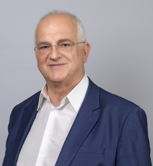 Ο Ζούτσος, το πόθεν έσχες και τα μερίδια(μετοχών εσωτερικού) 45.469, που εμφανίζονται το 2022  και ως δια μαγείας εξαφανίζονται πάλι το 2023