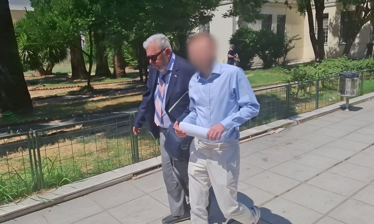 Σήμερα στο Αυτόφωρο ο γνωστός δημοσιογράφος που κατηγορείται για εκβιασμό της Ζέττας Μακρή