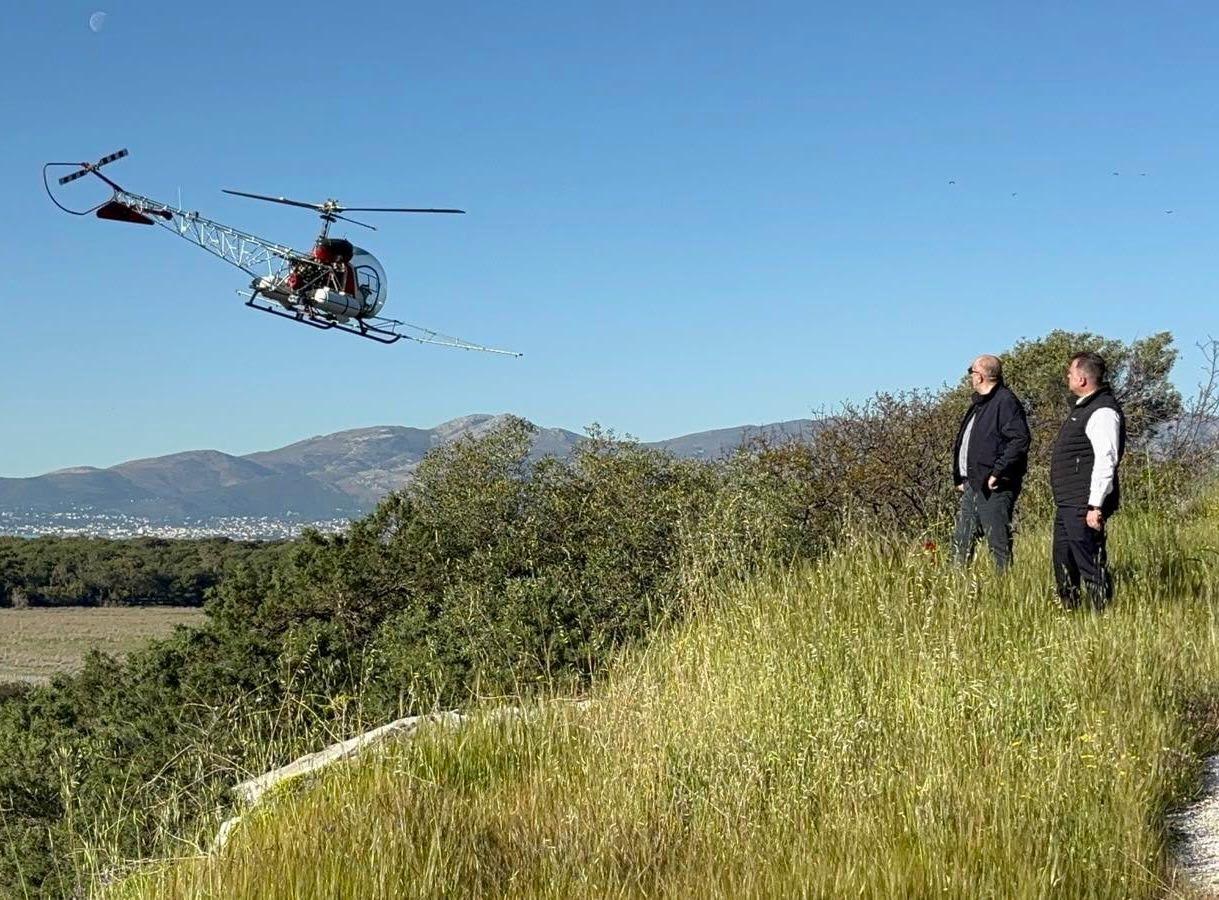 Παρέμβαση Περιφέρειας Αττικής κατά των κουνουπιών: Αεροψεκασμοί 4.000 στρεμμάτων στον υδροβιότοπο του Σχινιά Μαραθώνα