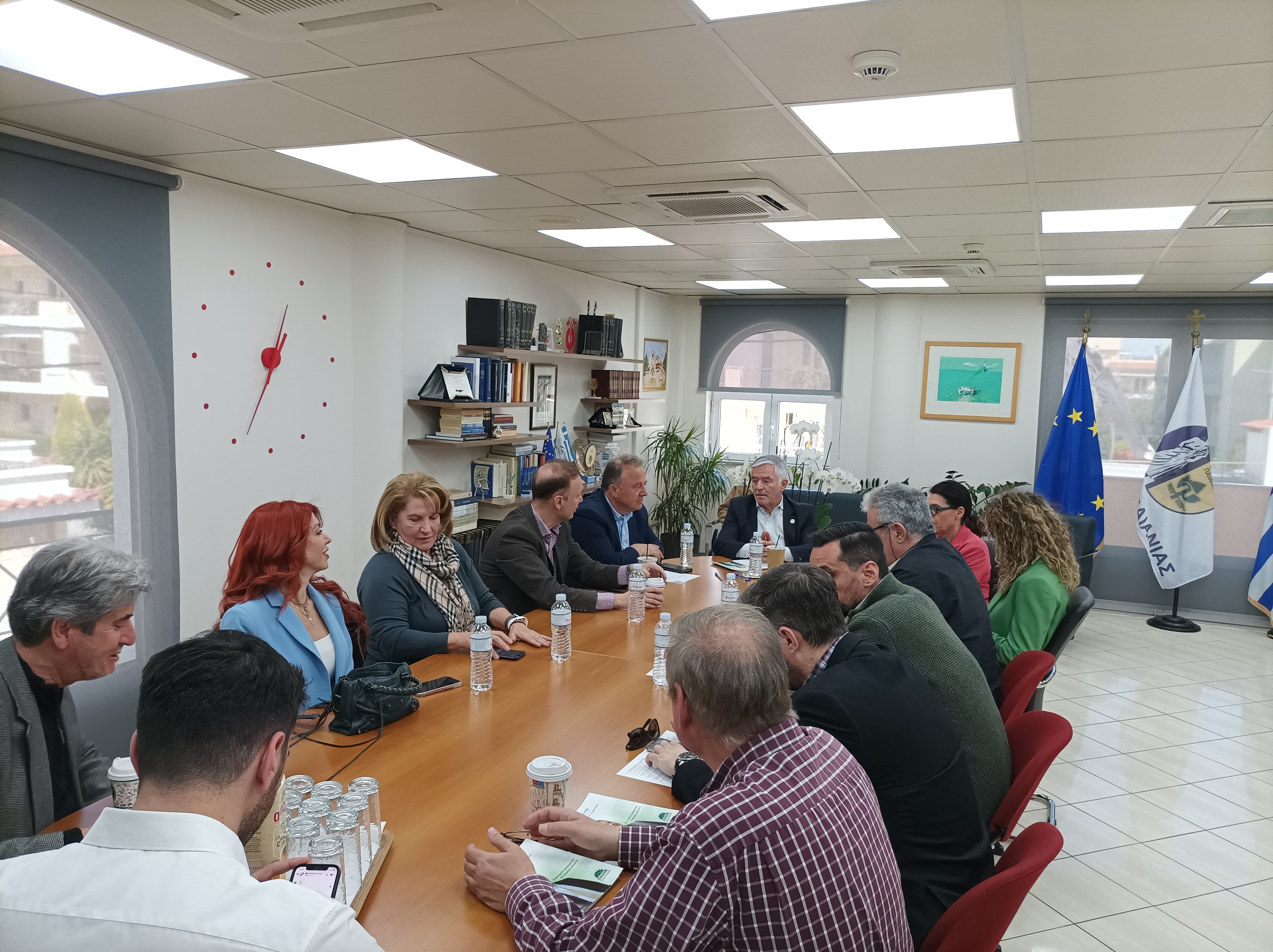Δήμος Παιανίας: Σύσκεψη του Δημάρχου Ισίδωρου Μάδη με τους υποψήφιους βουλευτές του ΠΑΣΟΚ-Κίνημα Αλλαγής