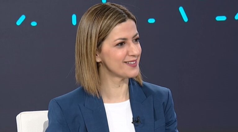 Η Αγαπηδάκη προανήγγειλε δωρεάν φάρμακα για την παχυσαρκία και εφαρμογή για άσκηση