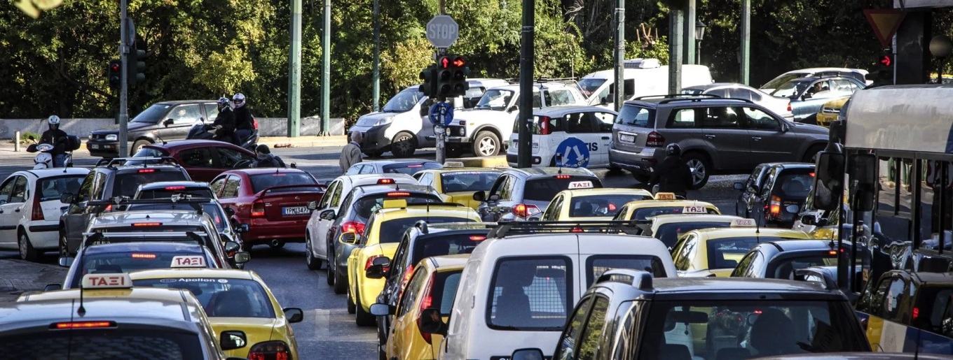 Κίνηση στους δρόμους: Μποτιλιάρισμα τώρα στον Κηφισό, 20λεπτες καθυστερήσεις στην Αττική Οδό