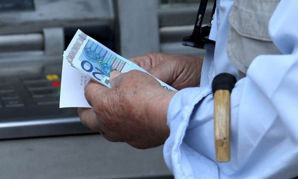 Συντάξεις Μαρτίου 2026: Νωρίτερα οι πληρωμές - Πότε θα μπουν τα χρήματα
