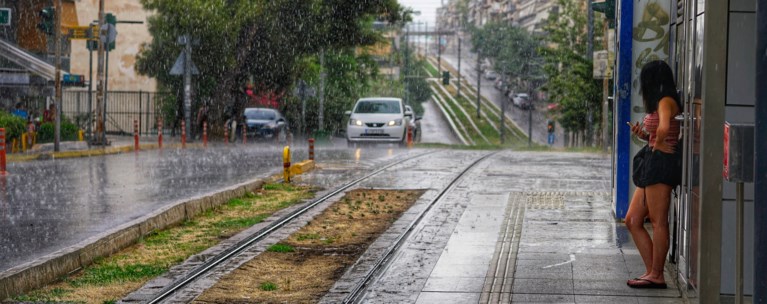 Καιρός: Ξεκινάει τριήμερο κακοκαιρίας - Καταιγίδες και πτώση της θερμοκρασίας φέρνει η "ψυχρή λίμνη"