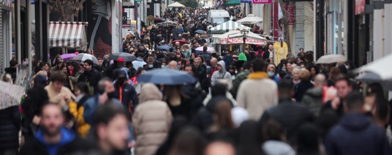 Ωρα μηδέν για τον κατώτατο μισθό: Το σενάριο των 920 ευρώ και τι σημαίνει για την τσέπη 1,3 εκατ. εργαζόμενων