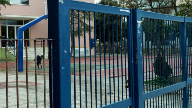 Βούλα: Συνελήφθη καθηγητής Γυμνασίου για σεξουαλική παρενόχληση - Τον κατήγγειλαν τρεις μαθητές
