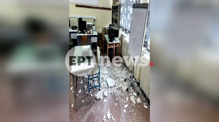 "Εβρεξε" σοβάδες σε δημοτικό σχολείο στο Γαλάτσι - Από θαύμα δεν κινδύνευσαν μαθητές 