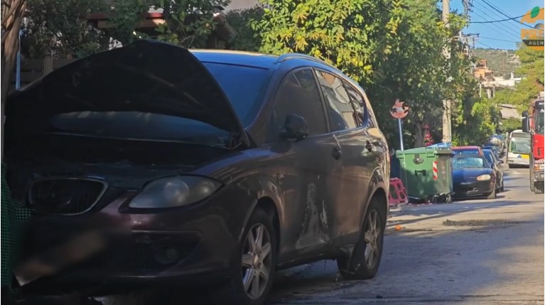 Συναγερμός στη Νίκαια: Πυρπόλησαν ΙΧ σωφρονιστικού υπαλλήλου, βρέθηκε χειροβομβίδα στο σπίτι του