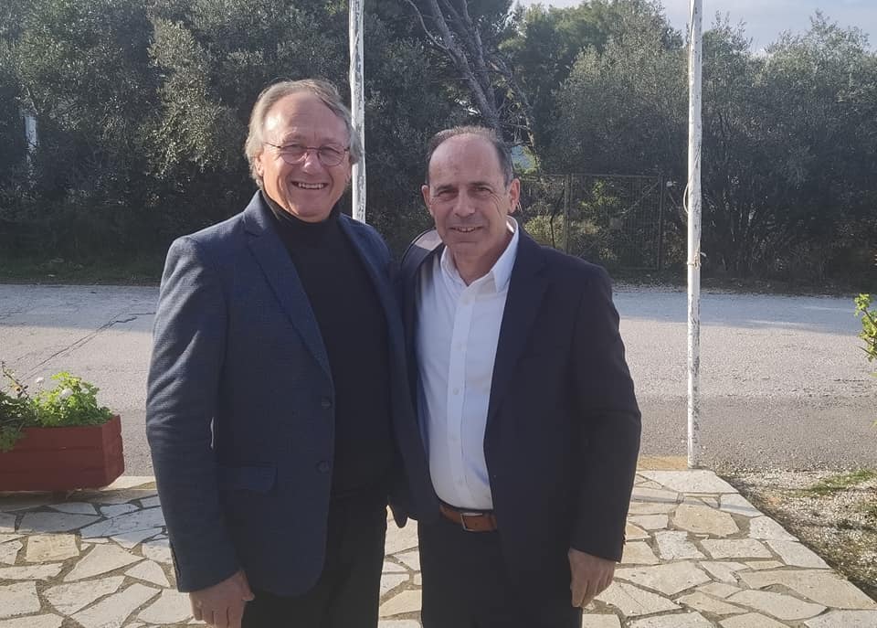 Με την παράταξή  "ΣΥΓΧΡΟΝΗ ΠΟΛΙΤΕΙΑ- Συνεργασία Ενεργών Πολιτών" του Δημάρχου Ευάγγελου Μπουρνούς και ο Γιάννης Ρήγος