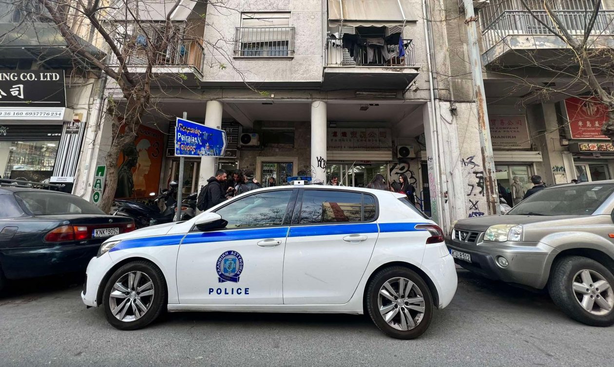 Ομόνοια: Το μπουρνούζι, η σακούλα στο κεφάλι και η φιάλη οξυγόνου - Πώς έγινε το ερωτικό ατύχημα