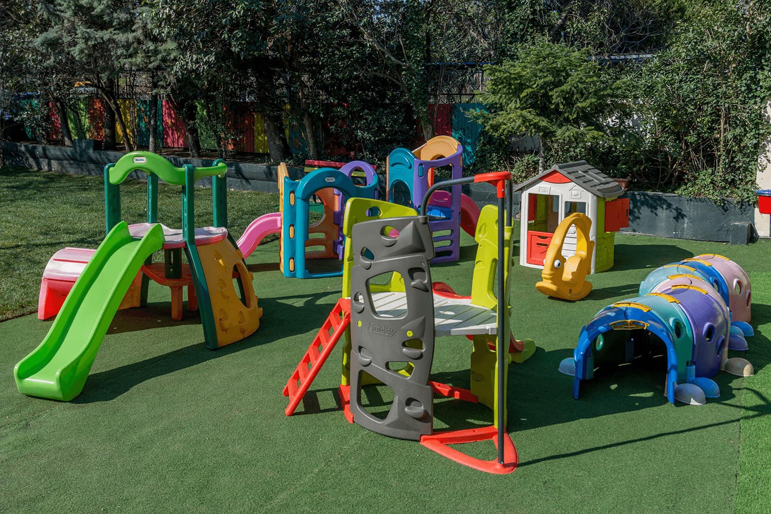 Έργο αναβάθμισης των αύλειων χώρων των νηπιαγωγείων του Δήμου Διονύσου 