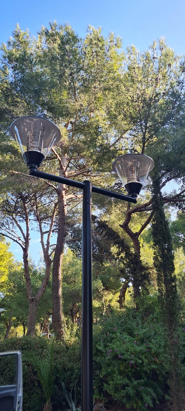 Νεος σύγχρονος φωτισμός στον όμορφο χώρο του  Δημοτικού Πάρκου Αναψυχής (Κολυμβητήριο) Ραφήνας