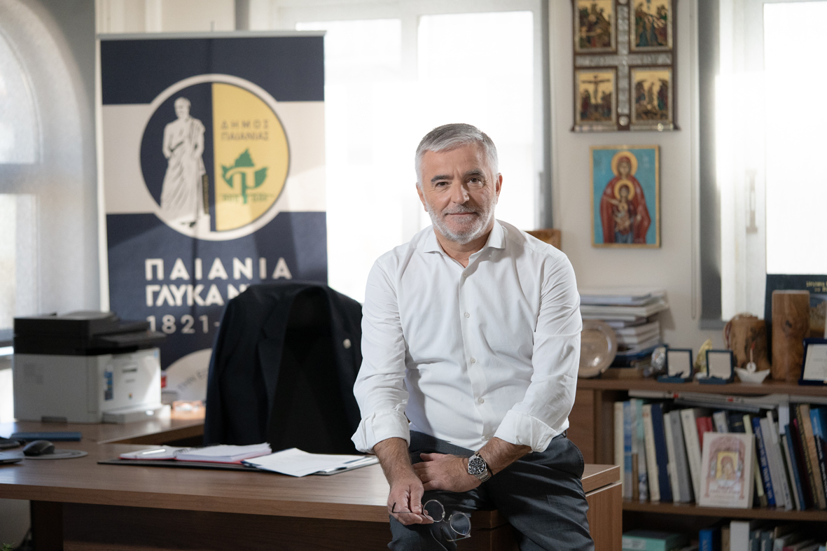 Υπενθύμιση: Κάθε Πέμπτη ο Δήμαρχος Παιανίας Ισίδωρος Μάδης δέχεται δημότες για να  συζητήσουν ζητήματα που τους απασχολούν