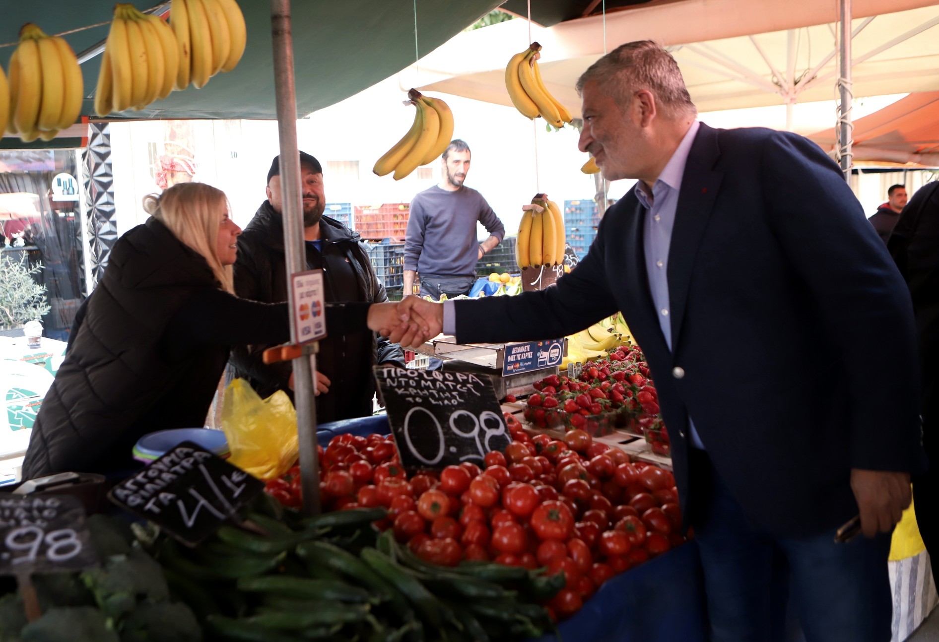 Ξεκίνησαν οι διαδικασίες για τη δημιουργία πρότυπων λαϊκών αγορών από την Περιφέρεια Αττικής