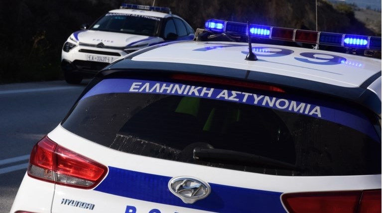 Παραδόθηκε στη ΓΑΔΑ ένας 24χρονος για την αιματηρή ληστεία στην Αλεξάνδρας - Μαχαίρωσε στο πόδι τον υπάλληλο