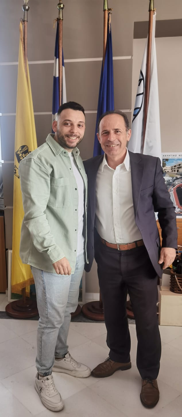 O Τριαντάφυλλος Μαστρογιαννούδης στην παράταξη "Σύγχρονη Πολιτεία -Συνεργασία Ενεργών Πολιτών" του Ευάγγελου Μπουρνούς