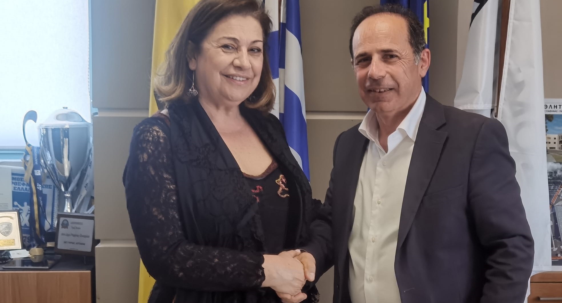 Η Νίκη Πρωτοπαπά  - Τρανούλη στην παράταξη "Σύγχρονη Πολιτεία -Συνεργασία Ενεργών Πολιτών" του Ευάγγελου Μπουρνούς