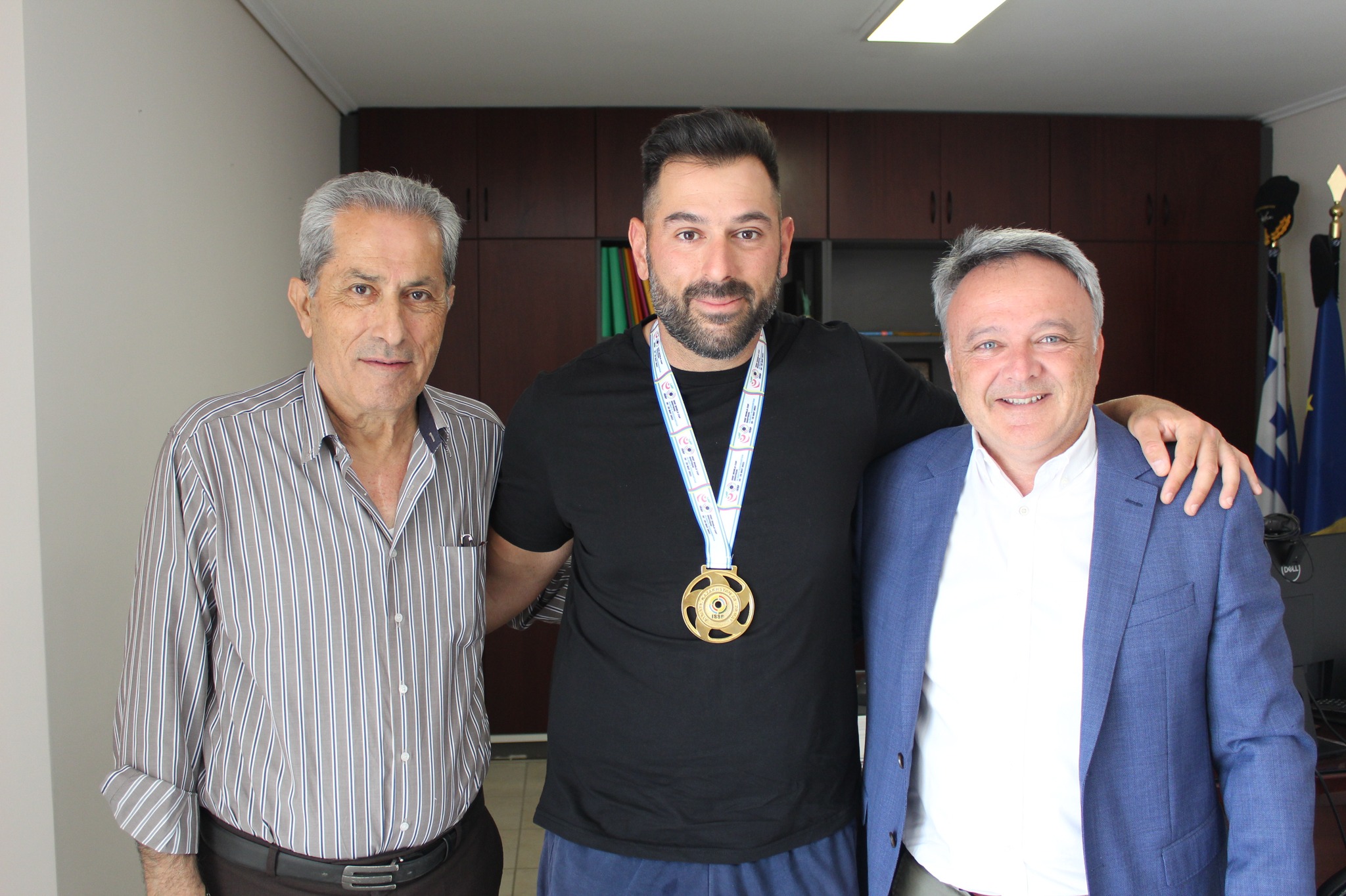 Ο Δήμαρχος Ωρωπού συνεχάρη το Μάκη Μίτα για την κατάκτηση του χρυσού μεταλλίου στο ΣΚΗΤ στο Παγκόσμιο Κύπελλο στο Καζακστάν
