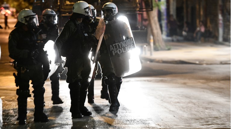 Τρόμος για τον "δράκο των Εξαρχείων": Καταγγελίες για τρεις απόπειρες βιασμού - Η μία έξω από Γυμνάσιο