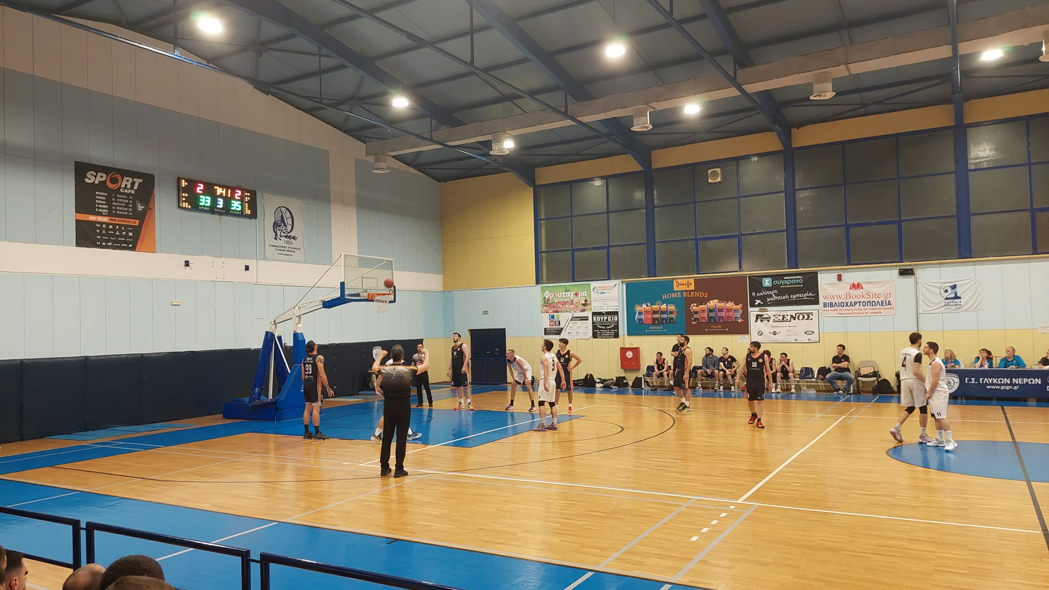 Η ανδρική ομάδα καλαθοσφαίρισης του "ΟΙΟΝ" στην Α΄κατηγορία ΕΣΚΑ