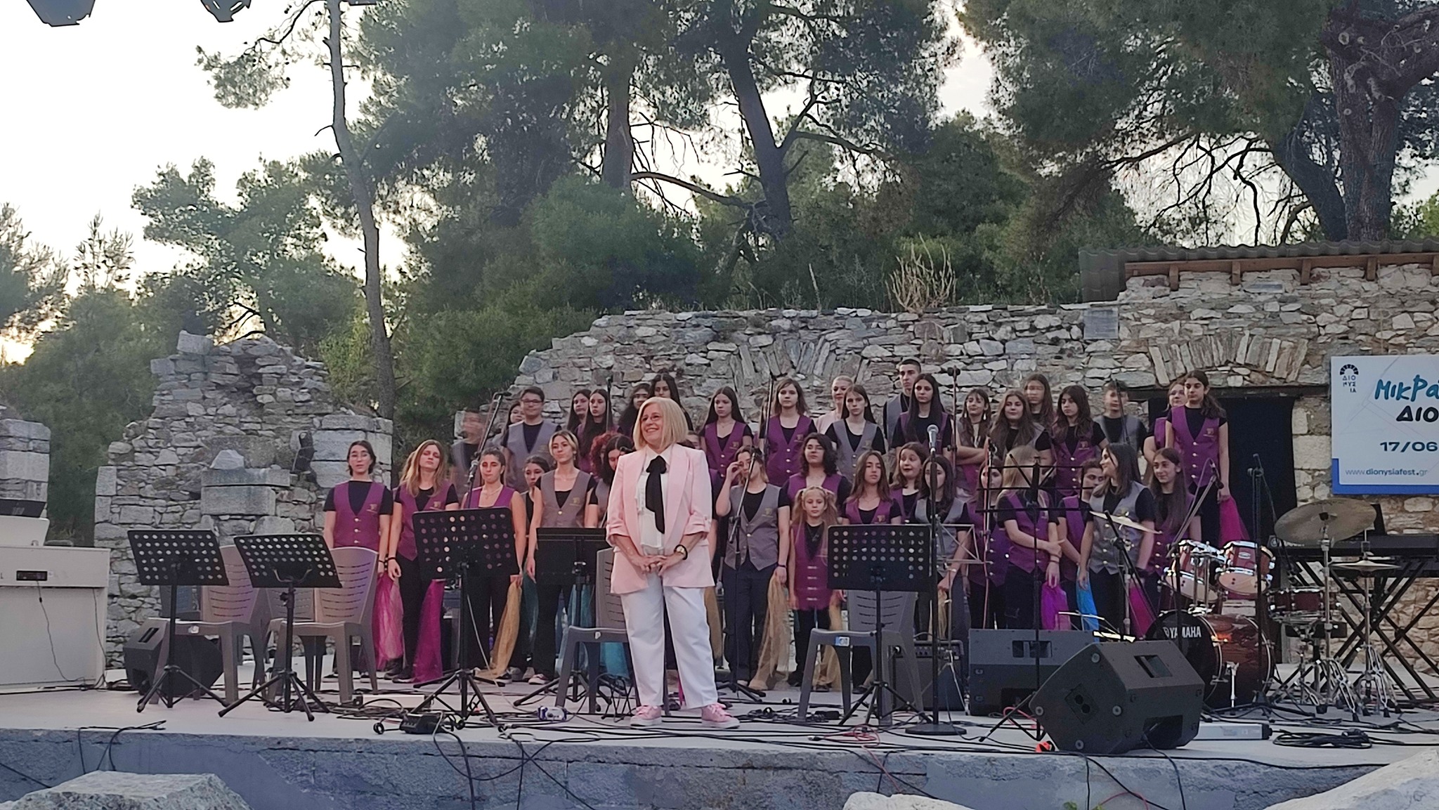 Εντυπωσιακή η πρεμιέρα των συναυλιών της μουσικής σχολής Διονύσου