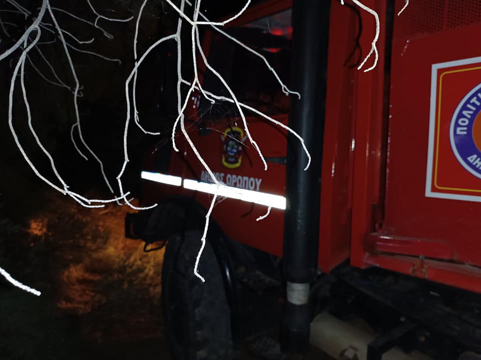 Η πυρκαγιά στο Αυλοτόπι Καλάμου αντιμετωπίστηκε άμεσα