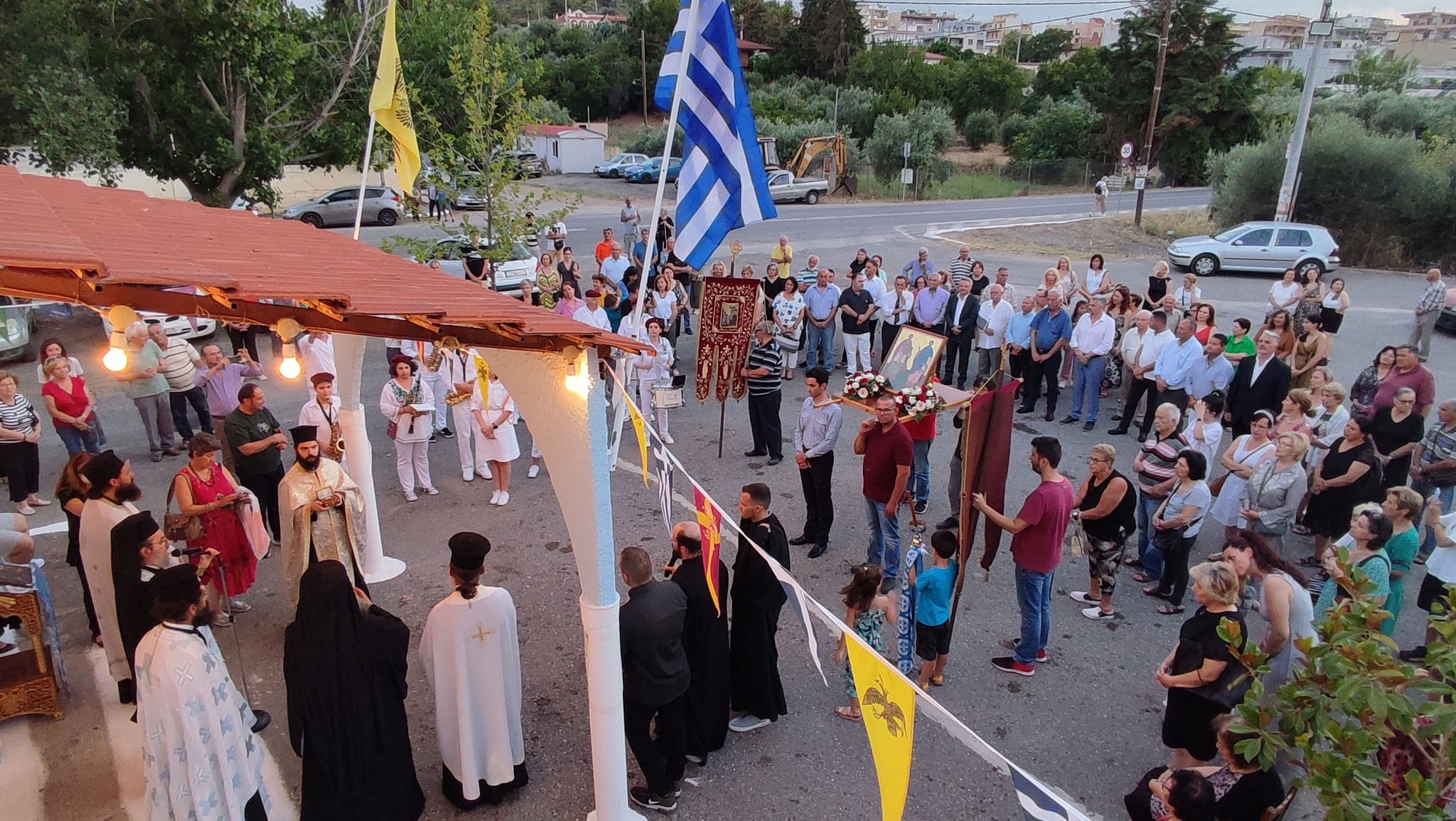 Μέγας πανηγυρικός εσπερινός και λιτάνευση εικόνας των Αγίων Αναργύρων στο Χαλκούτσι του Δήμου Ωρωπού