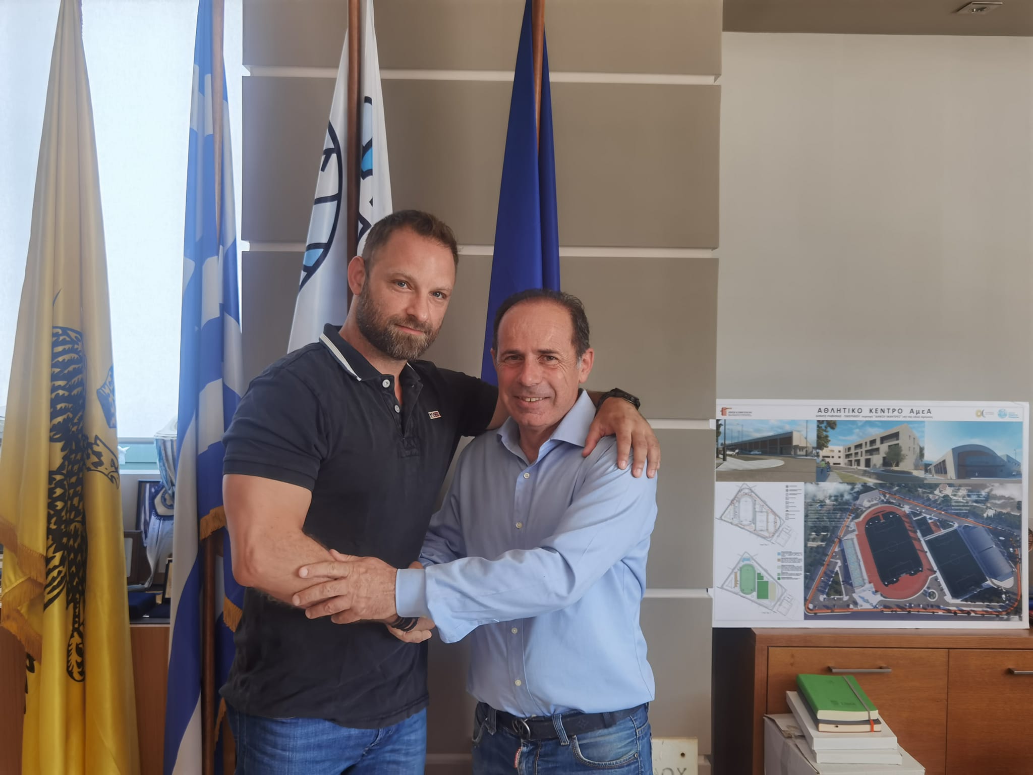 Μιχάλης Γκολεμάς - Πρόεδρος Τοπικού Συμβουλίου Ραφήνας, μαζί με τη "Σύγχρονη Πολιτεία- Συνεργασία Ενεργών Πολιτών" του Ευάγγελου Μπουρνούς