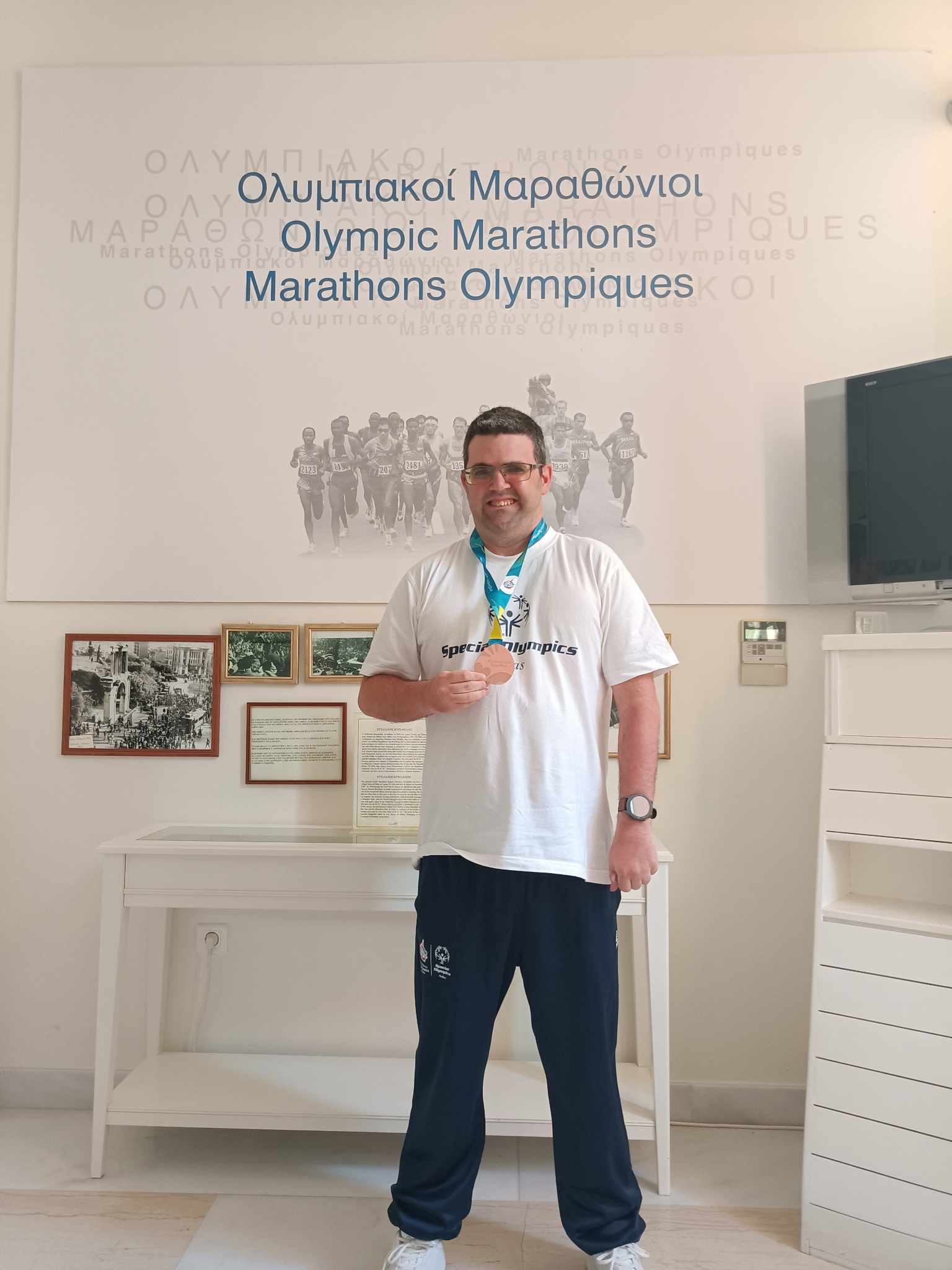 Το Μουσείο Μαραθωνίου Δρόμου επισκέφθηκε ο παγκόσμιος πρωταθλητής Iστιοπλοΐας Special Olympics Hellas, Νικήτας Γεραμάνης