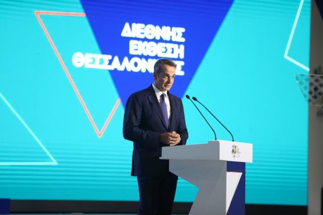 Οι τελευταίες πινελιές πριν τη ΔΕΘ: Οι ασφαλιστικές εισφορές, το «ρετούς» στο τεκμήριο και το AirBnB