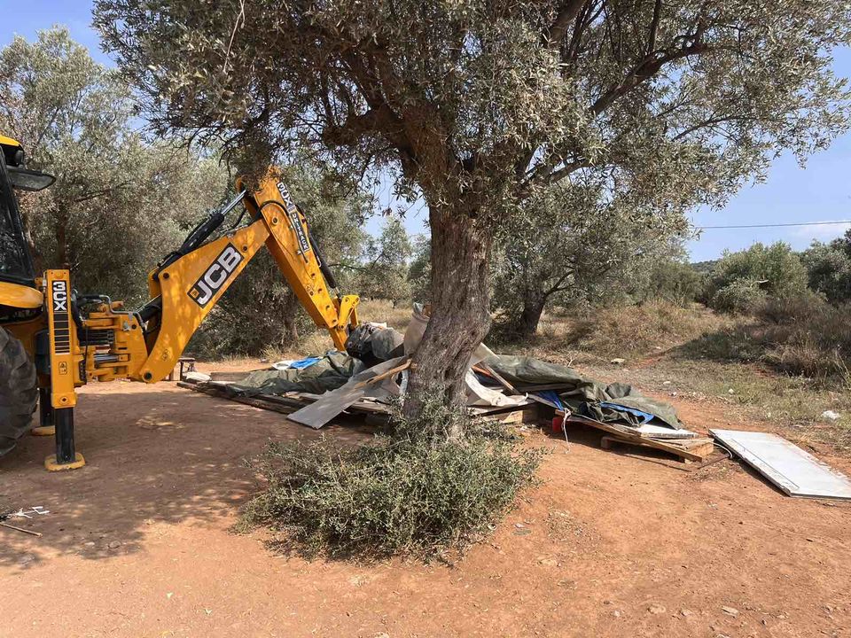 Απομακρύνθηκαν αυθαίρετες κατασκευές, με επιχείρηση της Διεύθυνσης Περιβάλλοντος του Δήμου Παιανίας