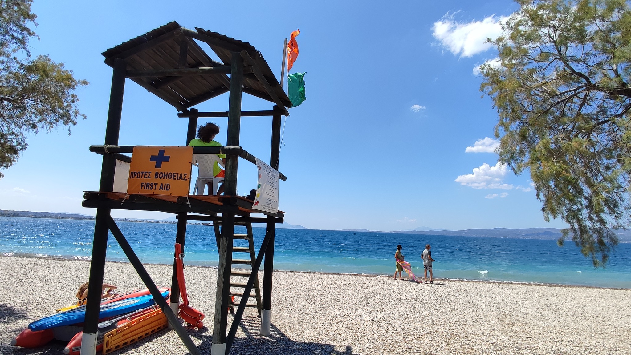 Ναυαγοσώστες στις παραλίες του Δήμου Ωρωπού: Οι φύλακες άγγελοι για να χαρούμε με ασφάλεια τη θάλασσα