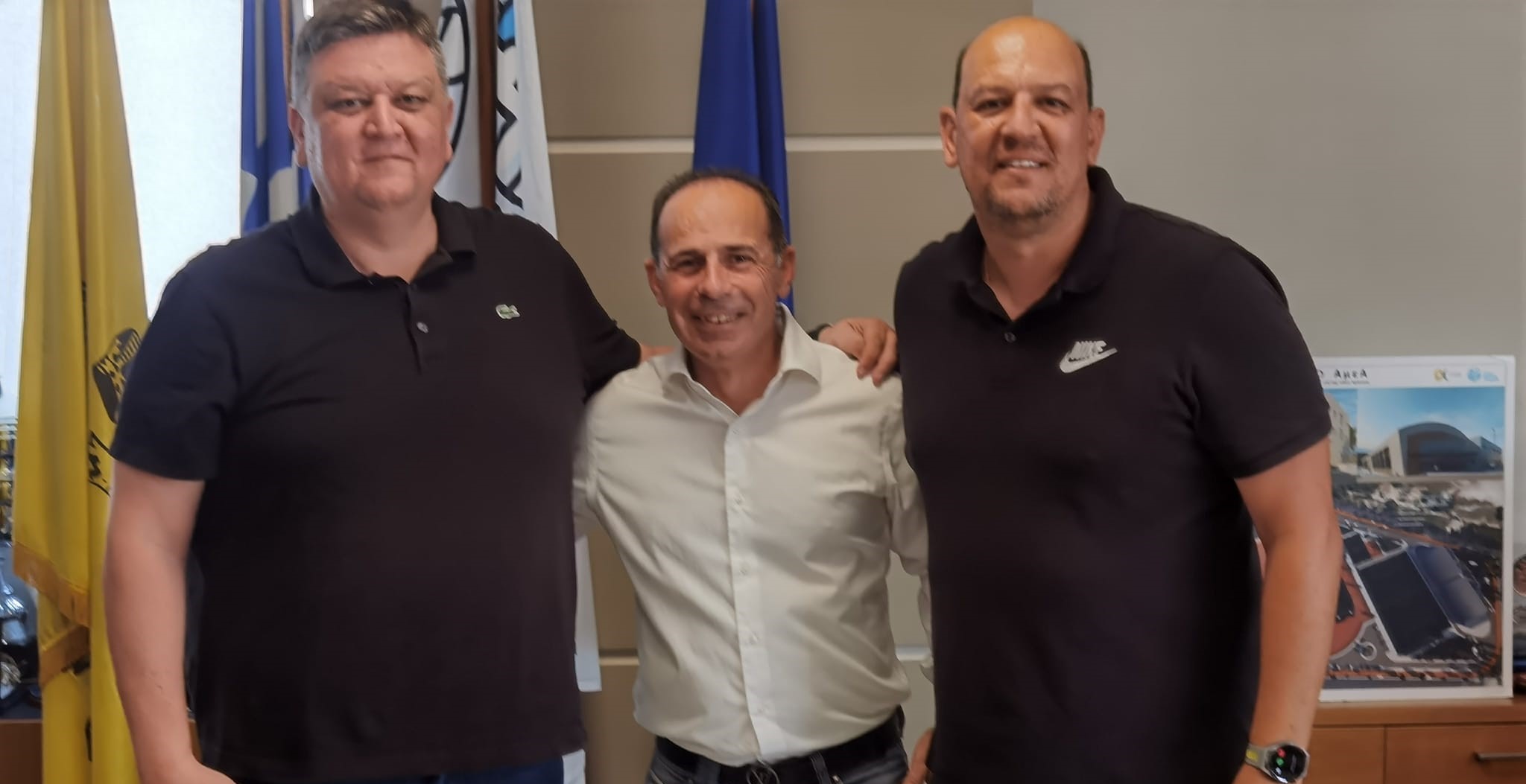 Ο Σπύρος Παπαβασιλείου στην ομάδα της ''Σύγχρονης Πολιτείας- Συνεργασία Ενεργών Πολιτών'', του Ευάγγελου Μπουρνούς