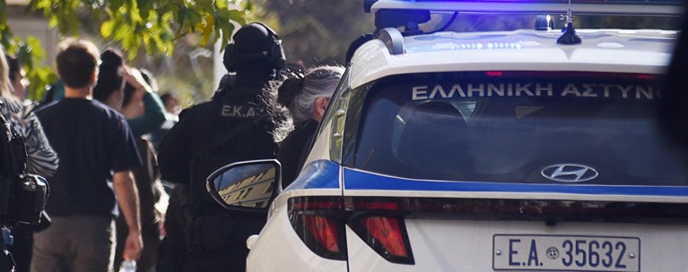 Γλυκά Νερά: Συνελήφθη 17χρονος για τον άγριο ξυλοδαρμού του 48χρονου – "Τον χτυπούσαν στο κεφάλι με πατίνι"