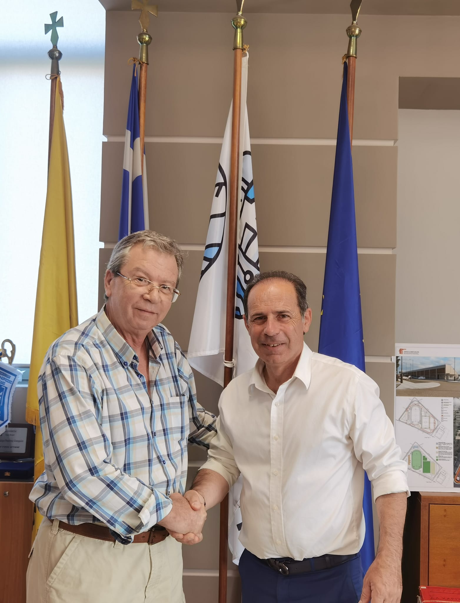 O Γιώργος Λεκός στην ομάδα της ''Σύγχρονης Πολιτείας- Συνεργασία Ενεργών Πολιτών'', του Ευάγγελου Μπουρνούς
