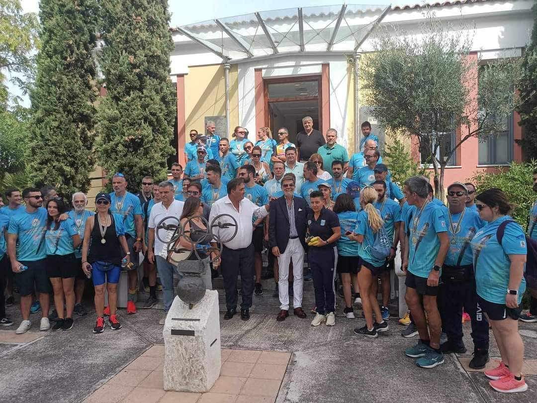 Συγκινητικός ήταν για άλλη μια φορά ο τερματισμός της 3ης Μαραθώνιας Διαδρομής Δάδας Ζωής "Ιάσων 23" στο Μουσείο Μαραθωνίου Δρόμου