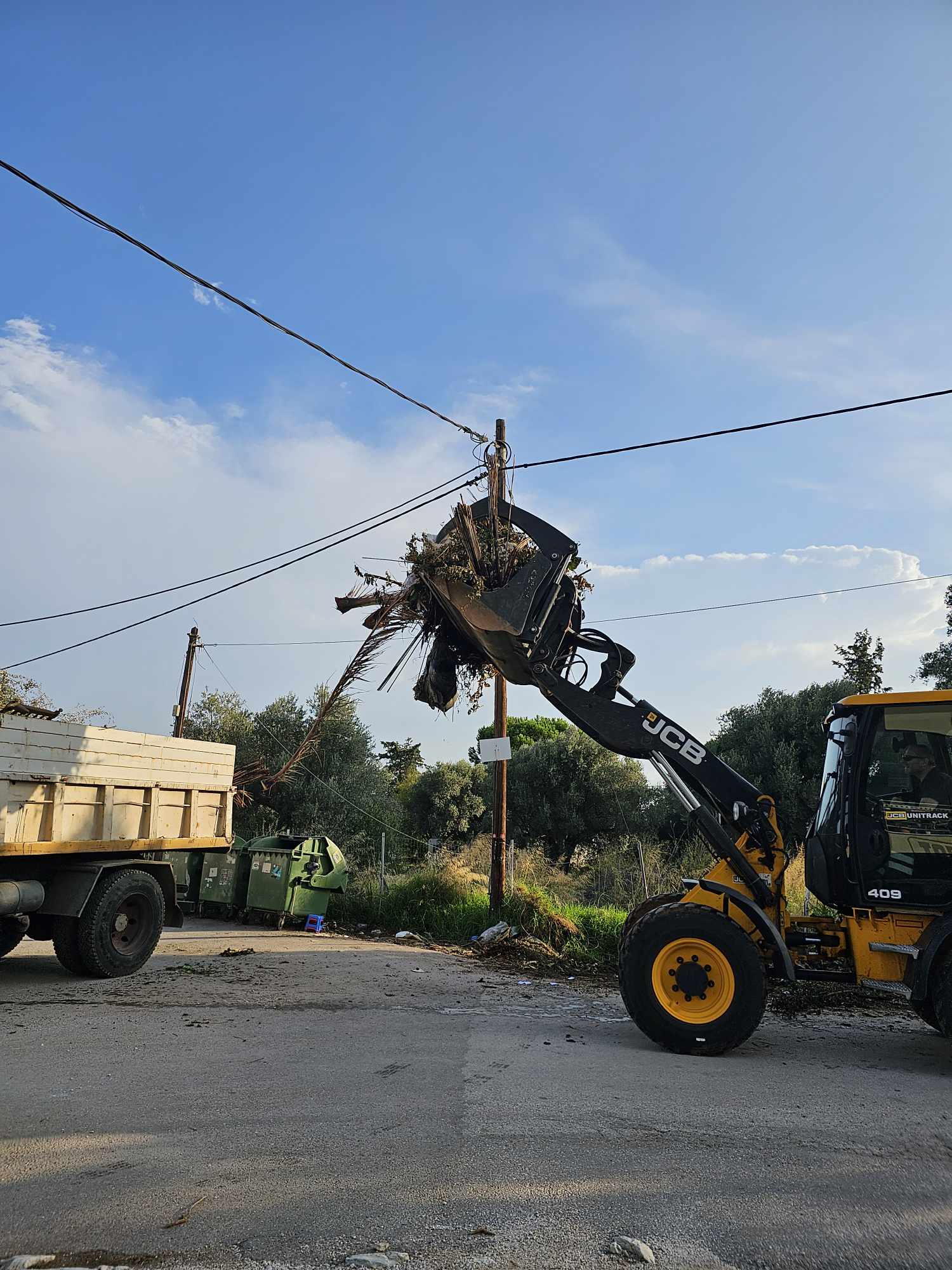 Αποκομιδές κλαδιών και απορριμμάτων εβδομάδας 25-30/9 από το Δήμο Μαραθώνος