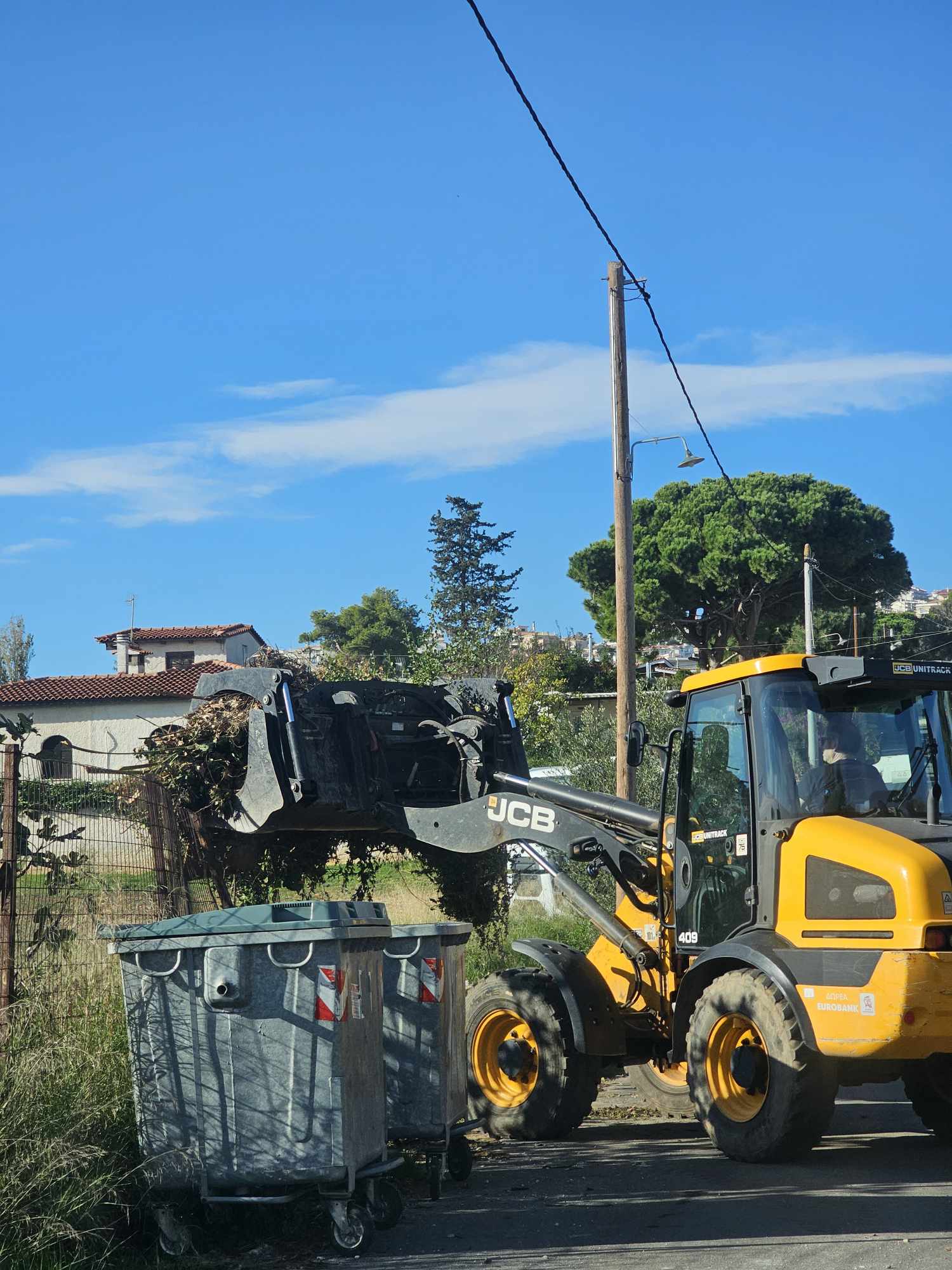Αποκομιδές κλαδιών και απορριμμάτων εβδομάδας 27/11-2/12 από την Υπηρεσία Καθαριότητας Δήμου Μαραθώνος