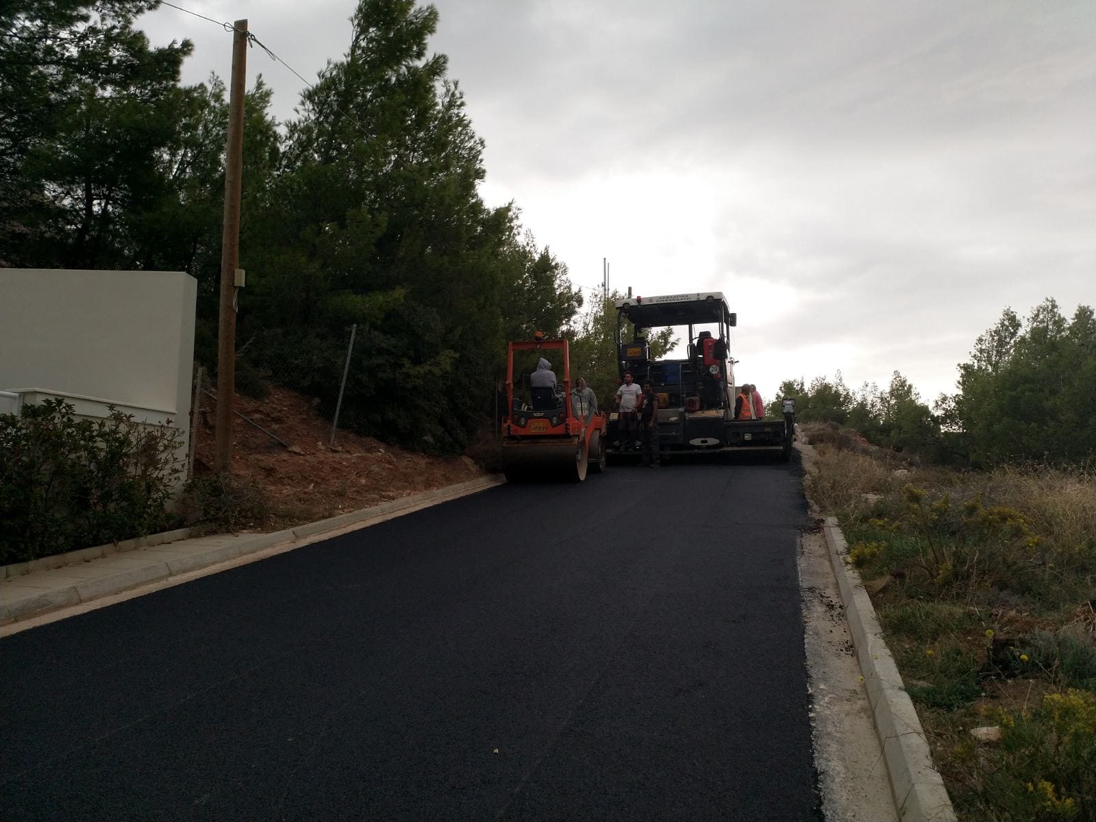 Ασφαλτοστρώσεις ξεκίνησαν στην οδό Φιλώτα, στο βόρειο κομμάτι της Διώνης