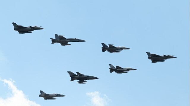 Γιατί θα πετάξουν σήμερα μαχητικά αεροσκάφη πάνω από την Αττική