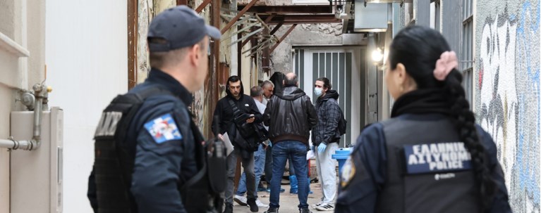 Θρίλερ στην Αθήνα: To ραντεβού με τον Ιταλό από site γνωριμιών - Την κυνηγούσε και έπεσε ή την έσπρωξε;