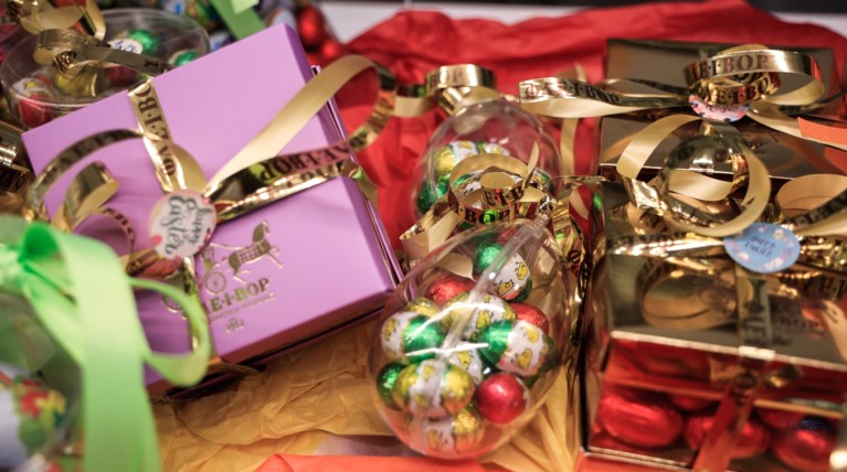 "Τσουχτερό" φέτος το πασχαλινό τραπέζι: Πού θα κυμανθούν οι τιμές σε αρνί, αυγά, τσουρέκια