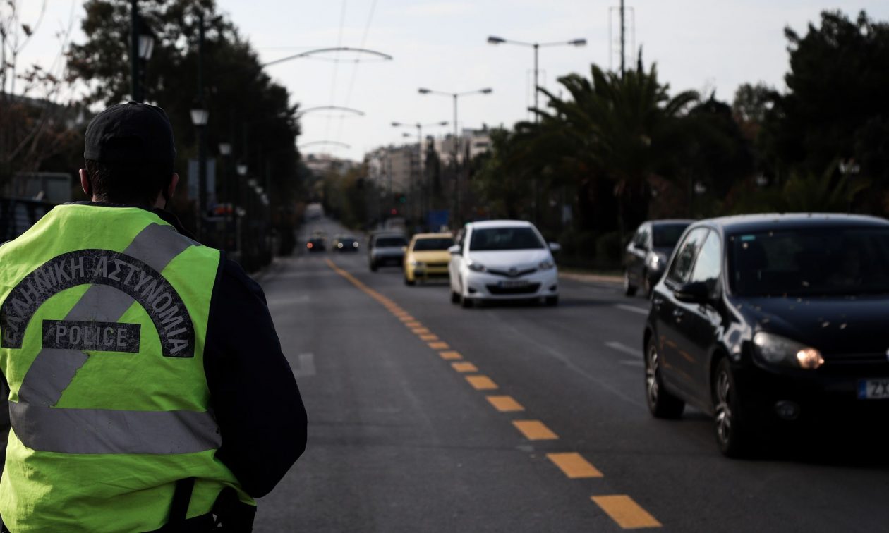 Αλλάζει ριζικά ο ΚΟΚ: Κλήσεις με SMS για να μην σβήνονται και όριο στα 30χλμ